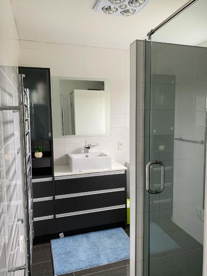Unique Equestrian Lifestyle Bed & Breakfast Tamahere Bagian luar foto